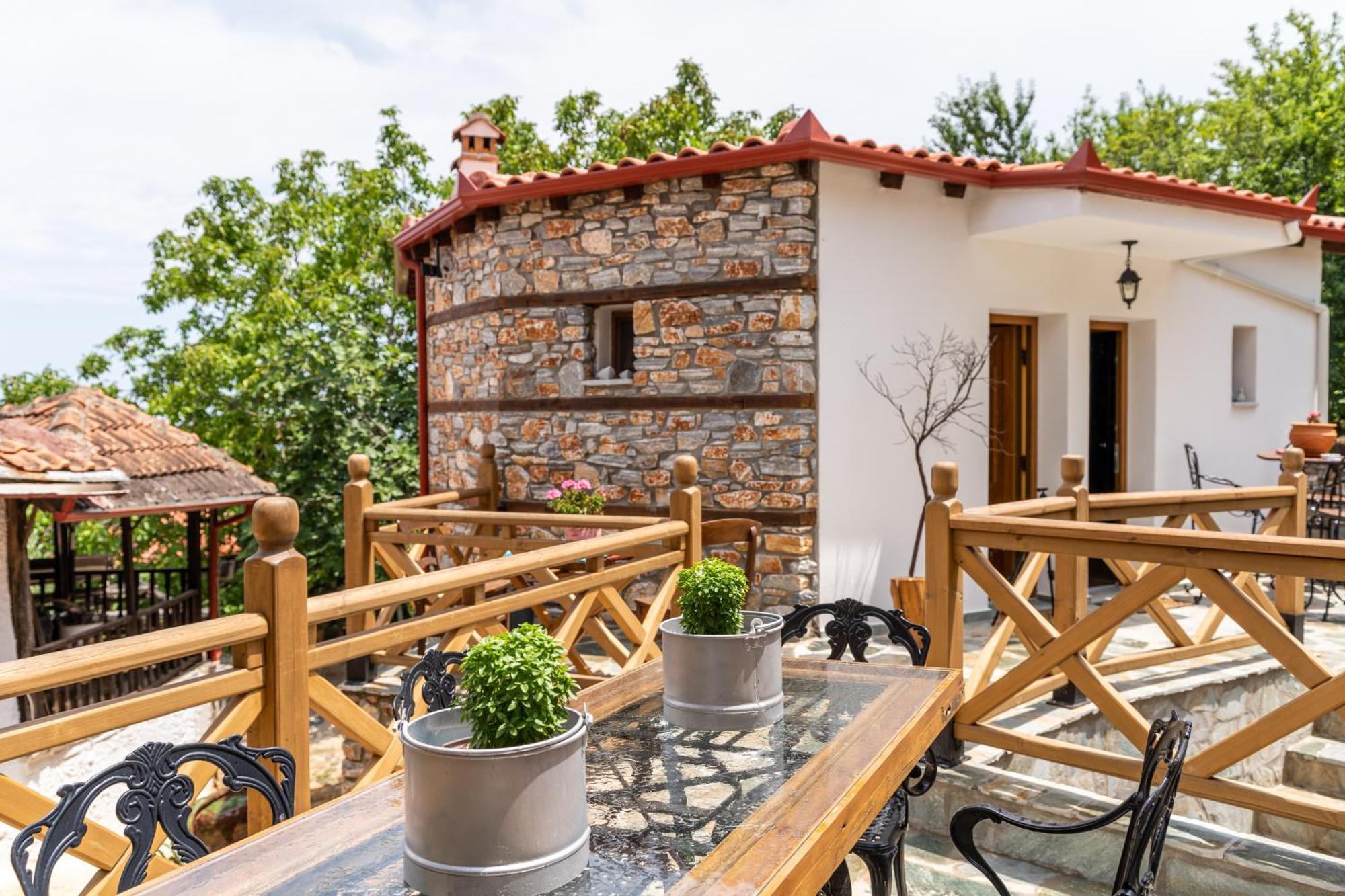 Ξενώνας Τ'Αρχοντικό Palaios Panteleimonas Exterior photo